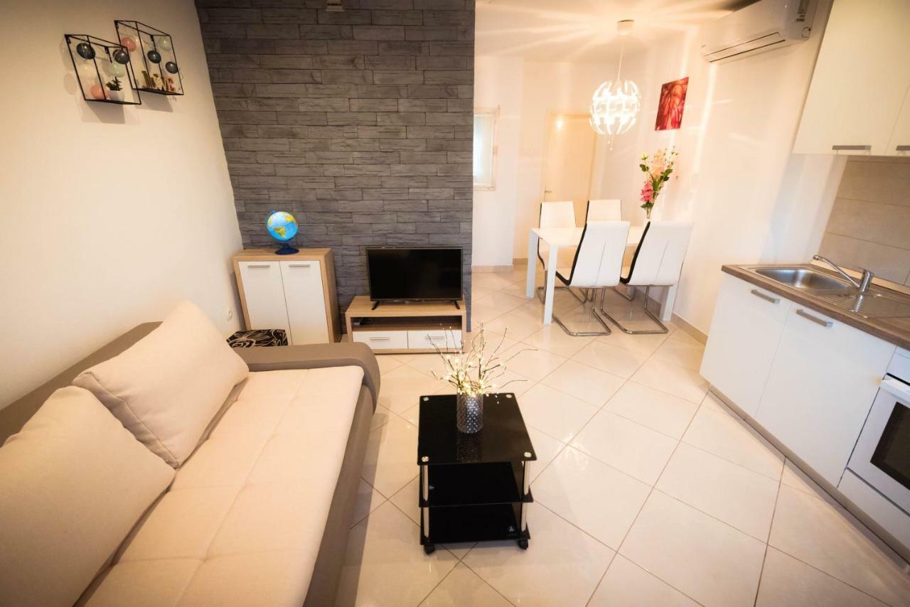 Apartments Nakic Šibenik Exterior foto